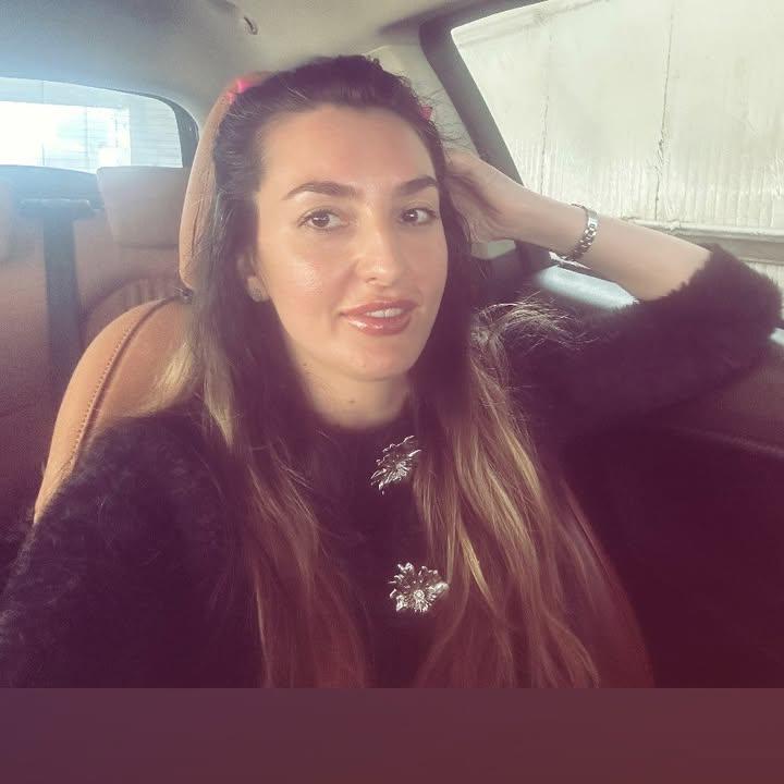 Andra Bold