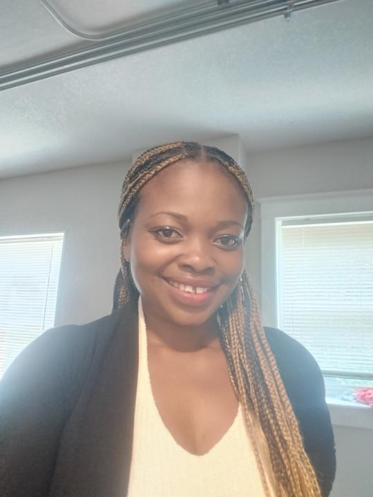 Roseline Okeanu