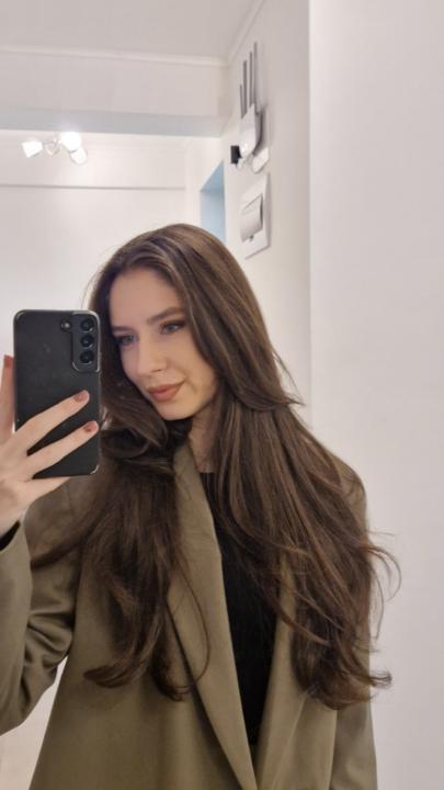 Aron Raluca