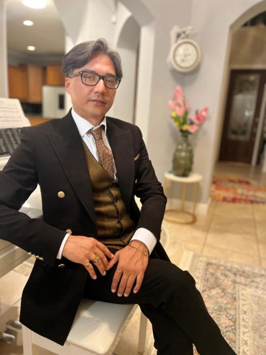 Alex Aliniya