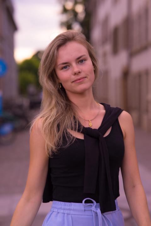 Alina M.