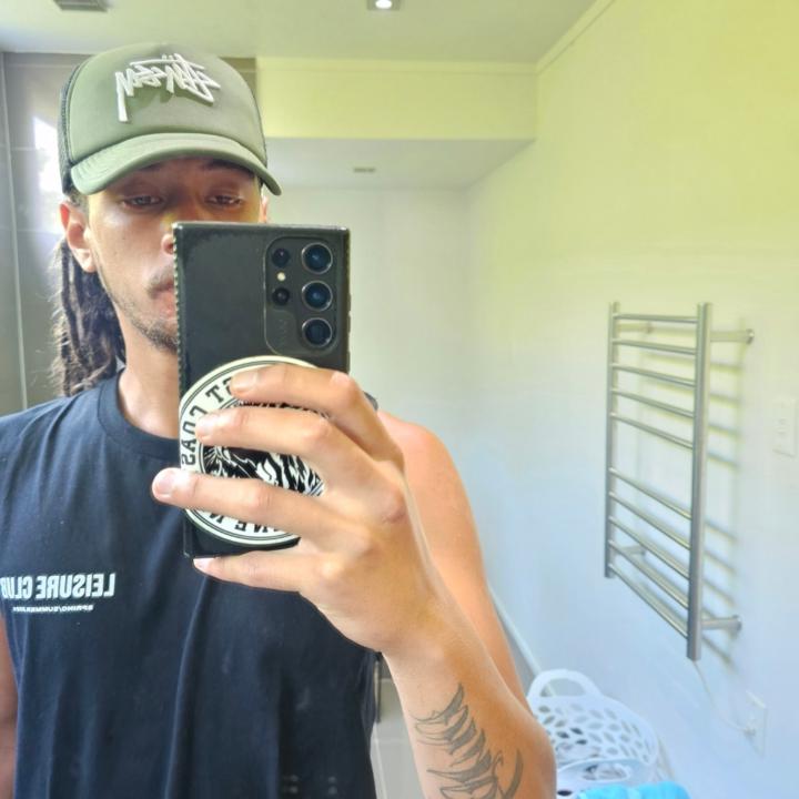 Tuhou Young