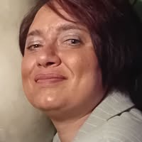 Михаела Николова