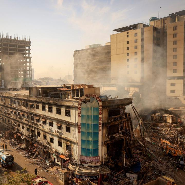 🕯️ Ek Pur-khuloos Dua: Gul Plaza Hadsa