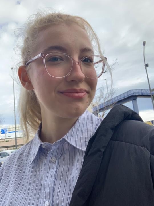Mary Nikdust