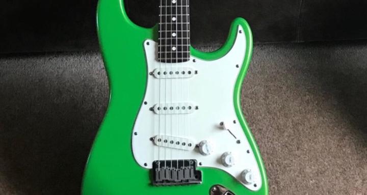 Online Guitar Lessons with Dan