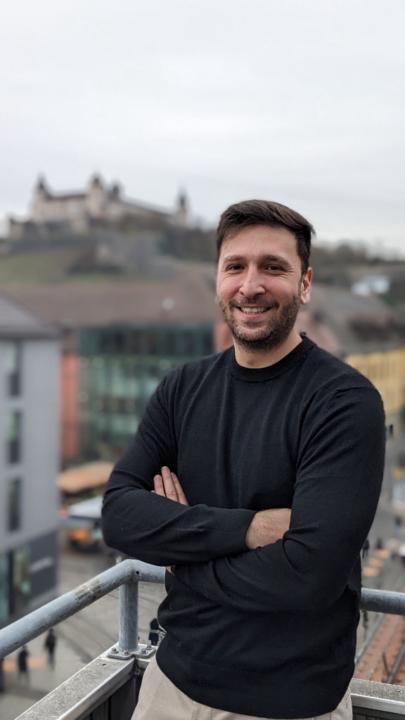 Onur Tüptük