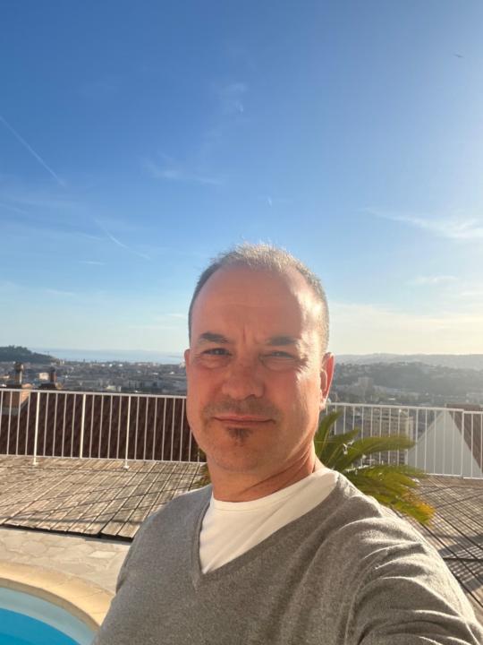 Javier Olivares