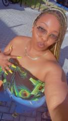 NiKiis Taylor
