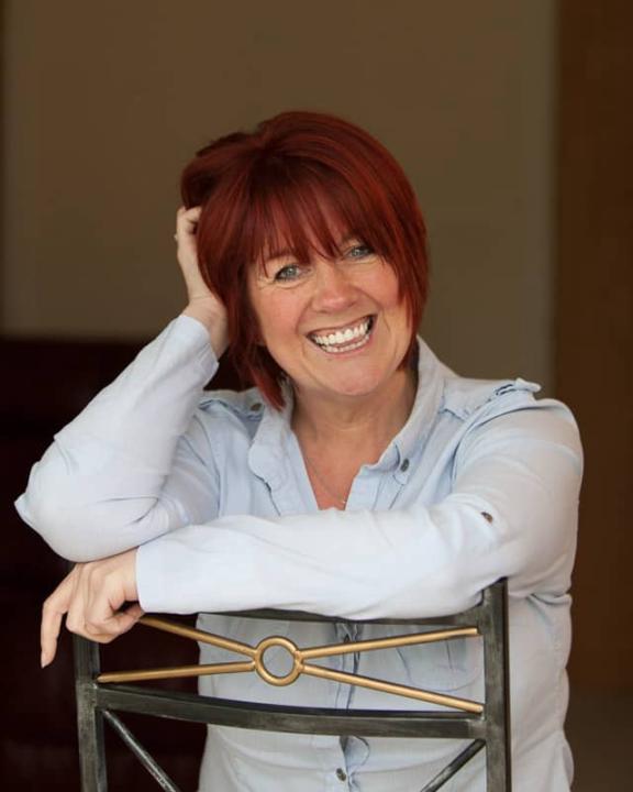 Jacqueline Hollows