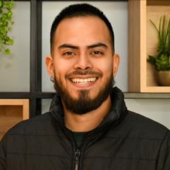 Javier Flores Macías