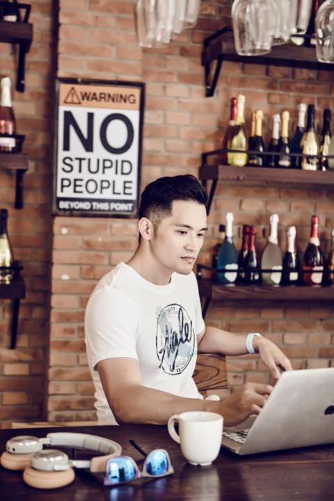 Yang Hu