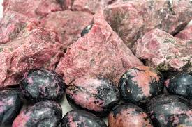 Rhodonite vs. Rhodochrosite