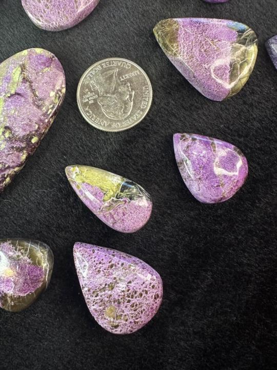 Cabochons?