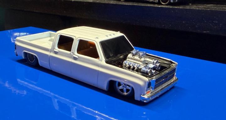 SquareBodyCustoms1:64