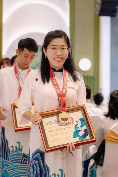 Phạm Thị Hồng Phấn