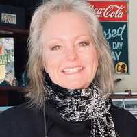 Robin McElroy