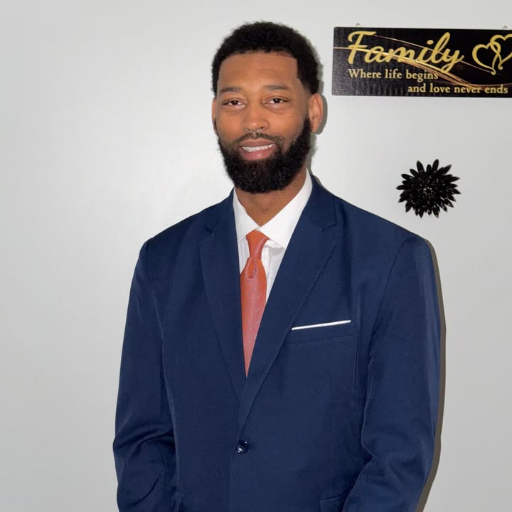 Donovan Phipps