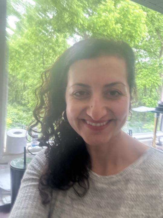 Yasna Faghani