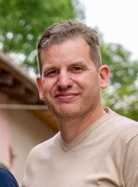 Erik Larson