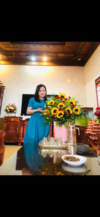 Phạm Hằng