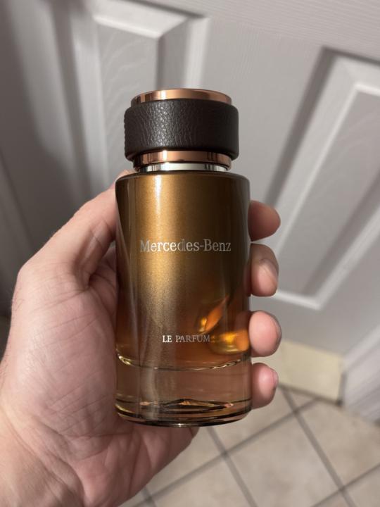 Le Parfum // Mercedes 