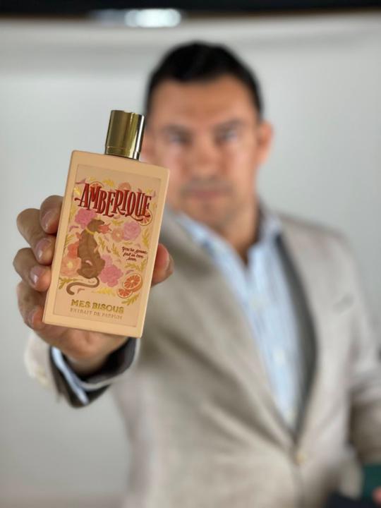 (CLOSED - Winner Selected!!) Giveaway #6 - Mes Bissous Amberique - $305 Value