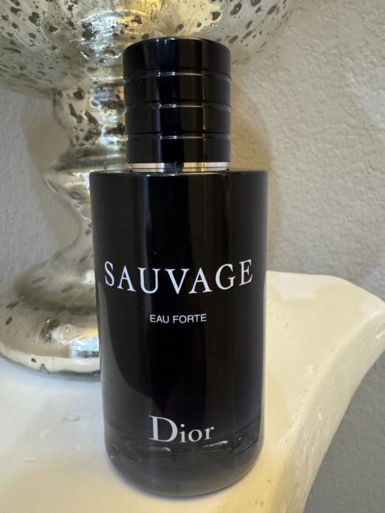 Pillow Scent: Dior Sauvage Eau Forte parfum