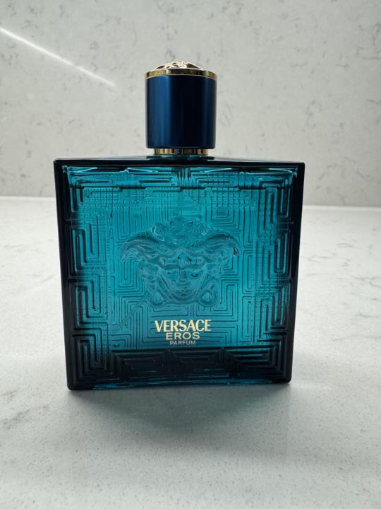 Weak batch of new Eros Parfum bottles? 