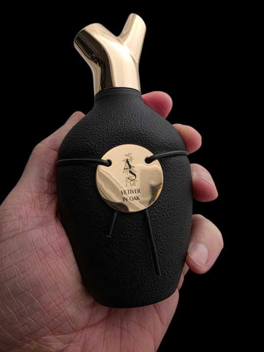 Vetiver In Oak by Scents of Wood review 