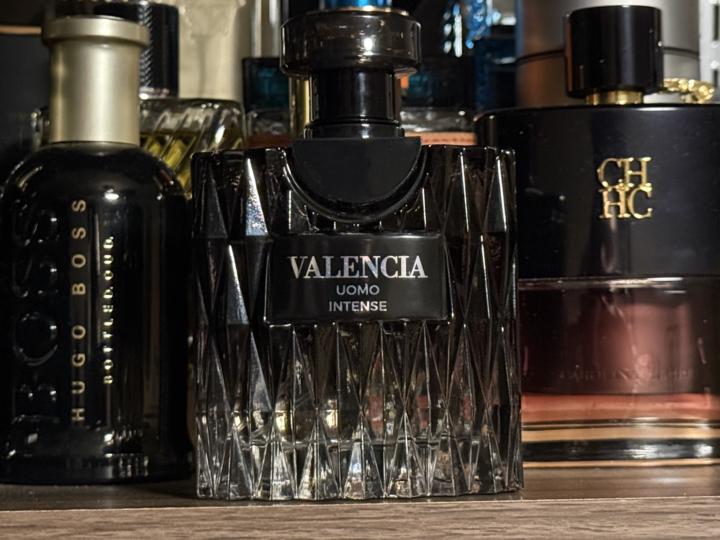 Milestone Perfumes: Valencia Uomo Intense
