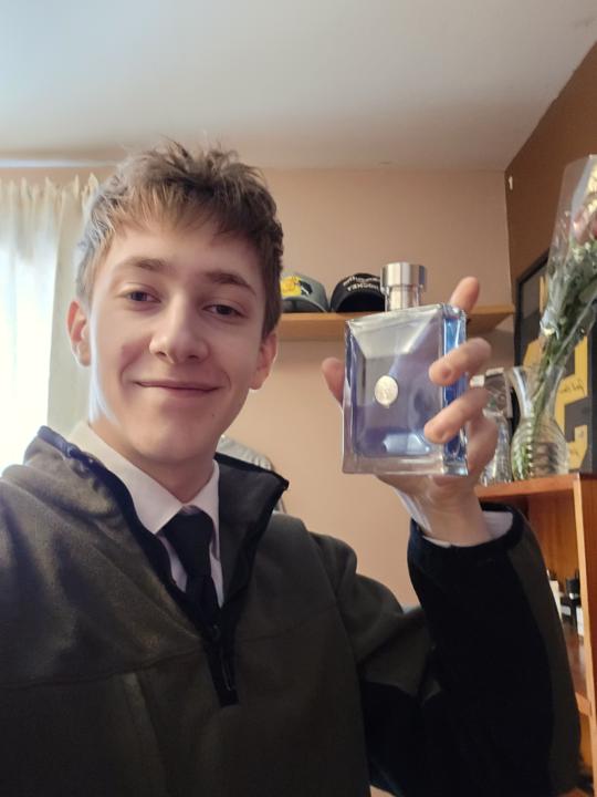 Job interview fragrance: Versace Pour Homme