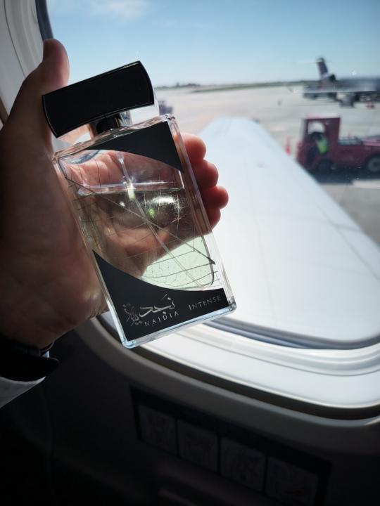 Compliment MAGNET! Perfect Summer scent. 