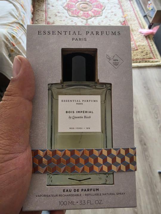Essential perfumes Bois imperial 