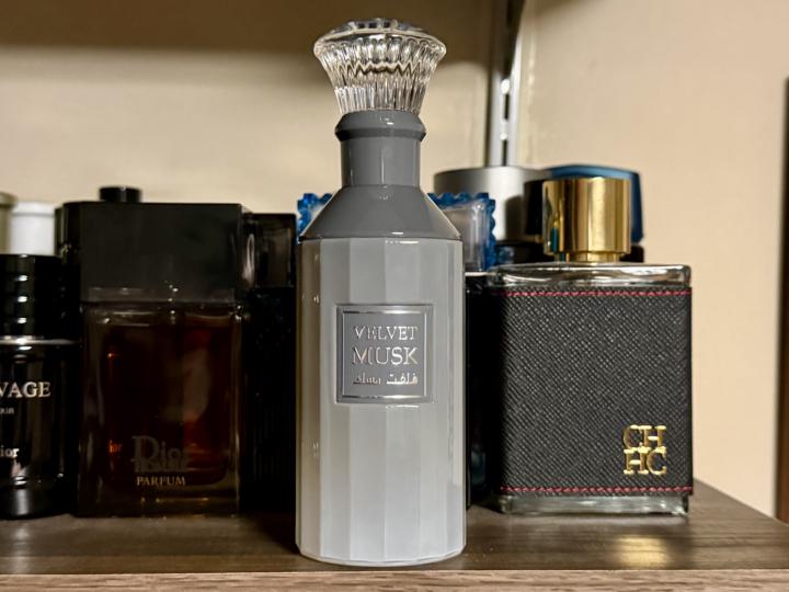 Premiering Lattafa: Velvet Musk