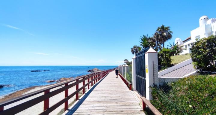 Essential Realty Academy