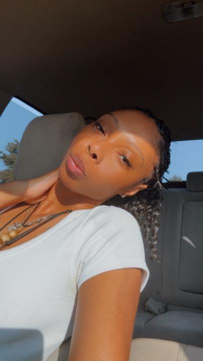 TaiEsia Henderson