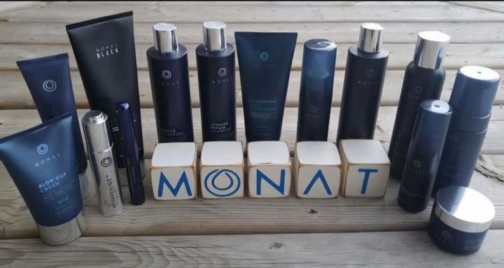 Monat with Kirsten