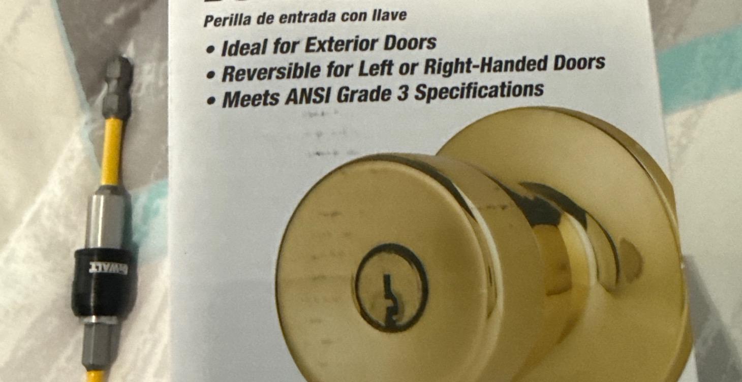 Simple locking handle replacement.