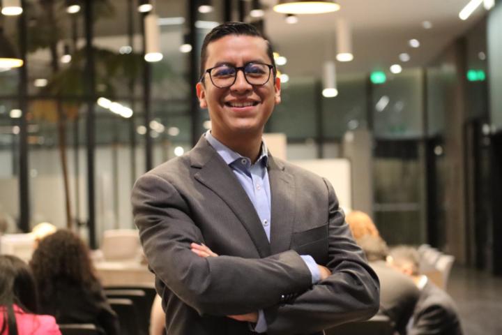 Mario Paredes Escobar