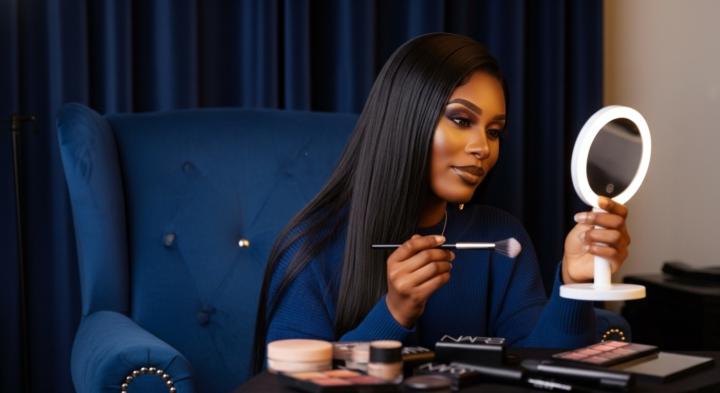 Help me pick left or right.. I started a new page for Beauty Influencer Page