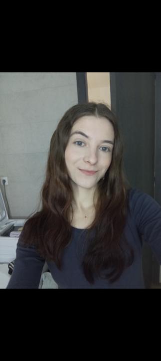 Viktória Holoďáková
