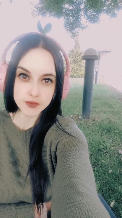 Vivien Pétercsák