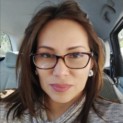 Claudia L l