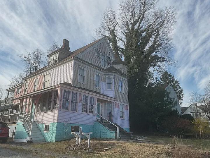 Check out this rental opportunity in Radford