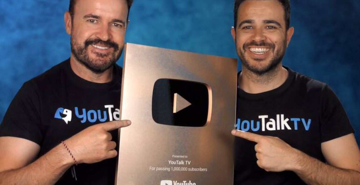 COMPARTE CON 3 PERSONAS Y ACCEDE GRATIS
