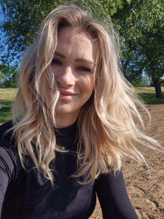 Dia Kovács