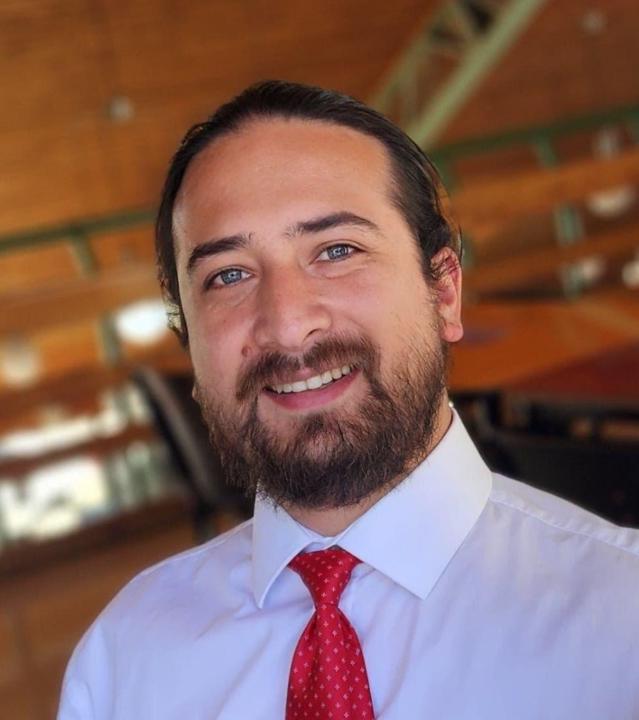 Sebastián F