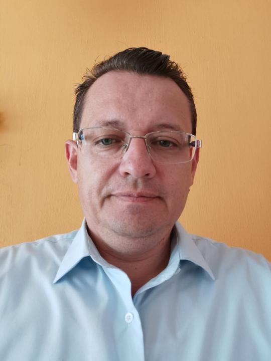 Maximino de La Mora