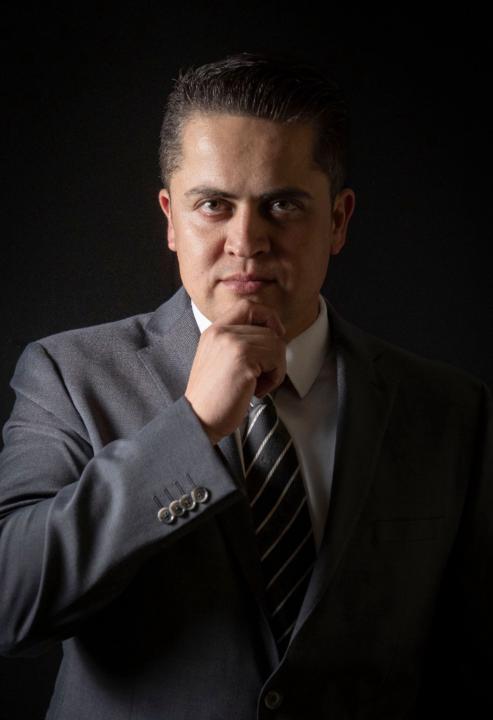Alejandro nicolas Gonzalez de luna